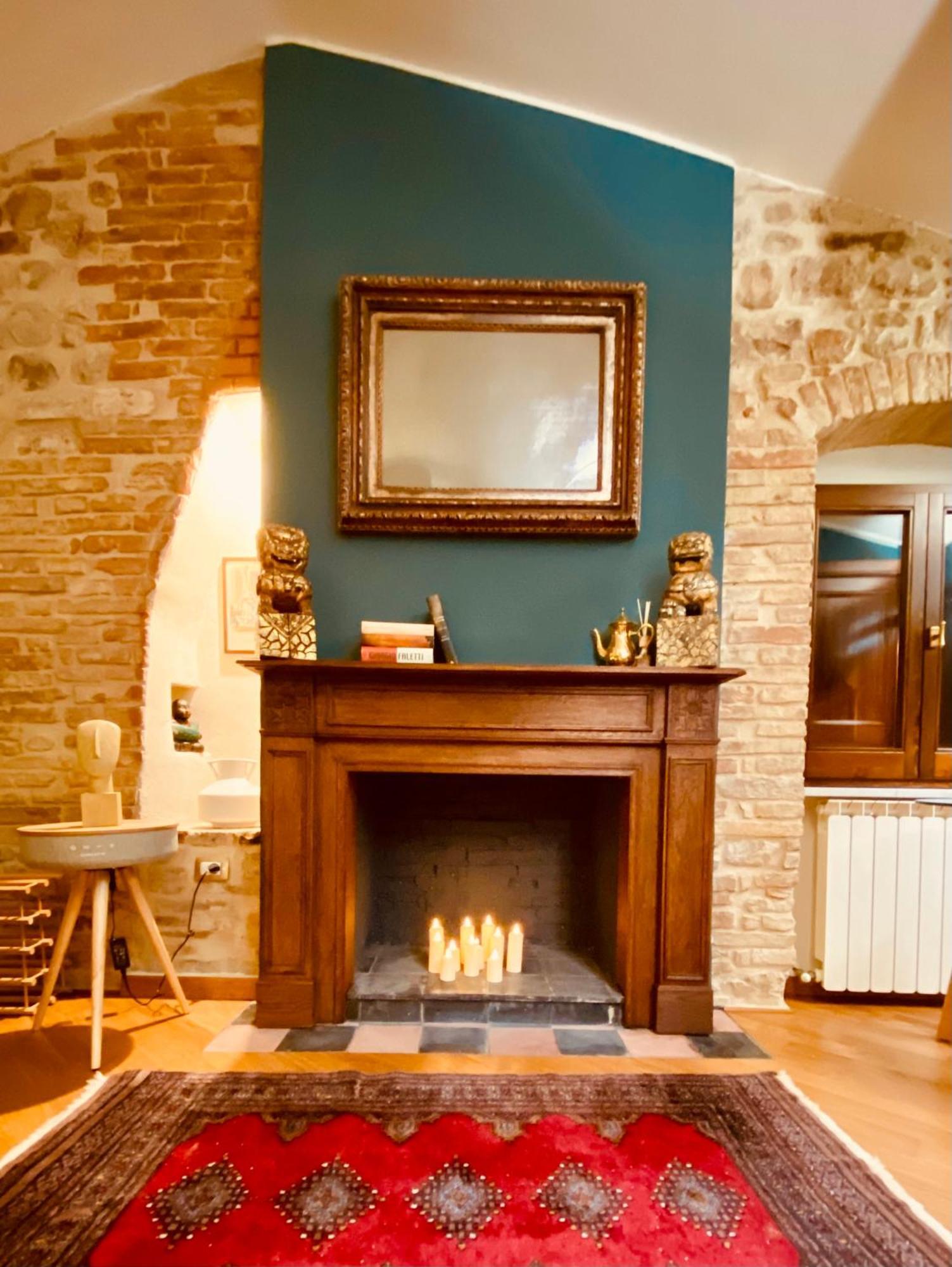 Vermaaten Boutique Amber Apartment Todi
